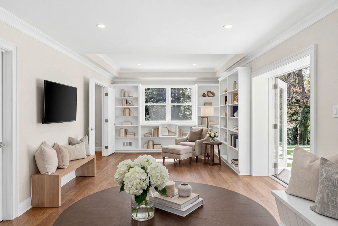 Interior of a home represented by Tatum McCurdy